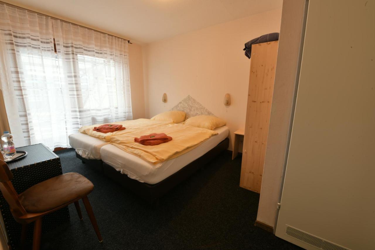 Gasthof Zur Grafschaft Veldenz Bagian luar foto